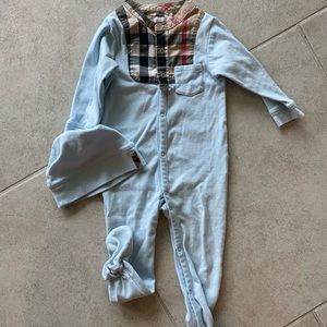 Burberry baby set